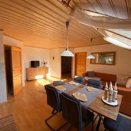 Ferienhaeuser Geiersberg * Хауценберг